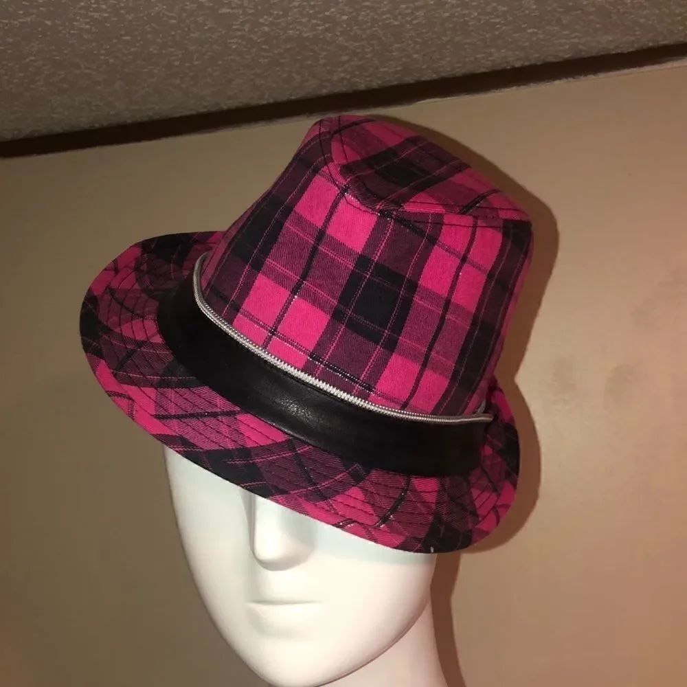 Justice Hat 